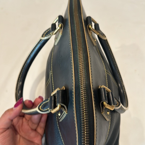 Authentic Louis Vuitton Suhali PM bag - Picture 9 of 13